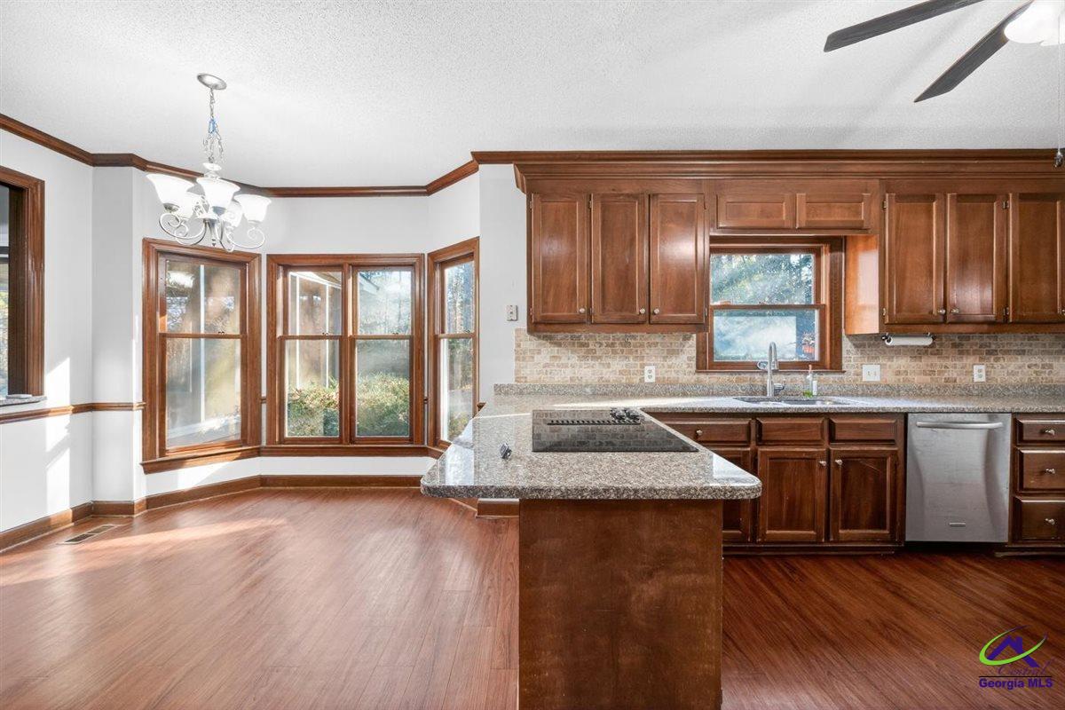 114 Nassau Ct
