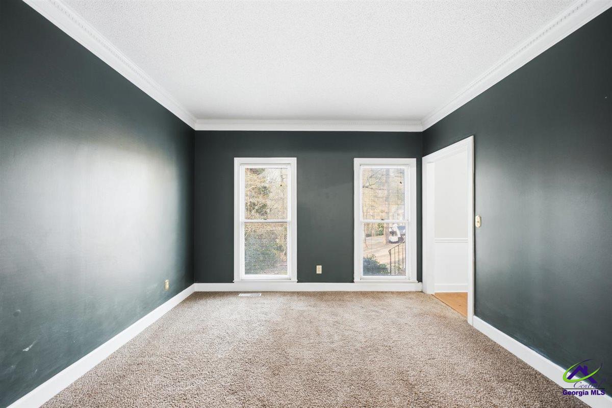 114 Nassau Ct
