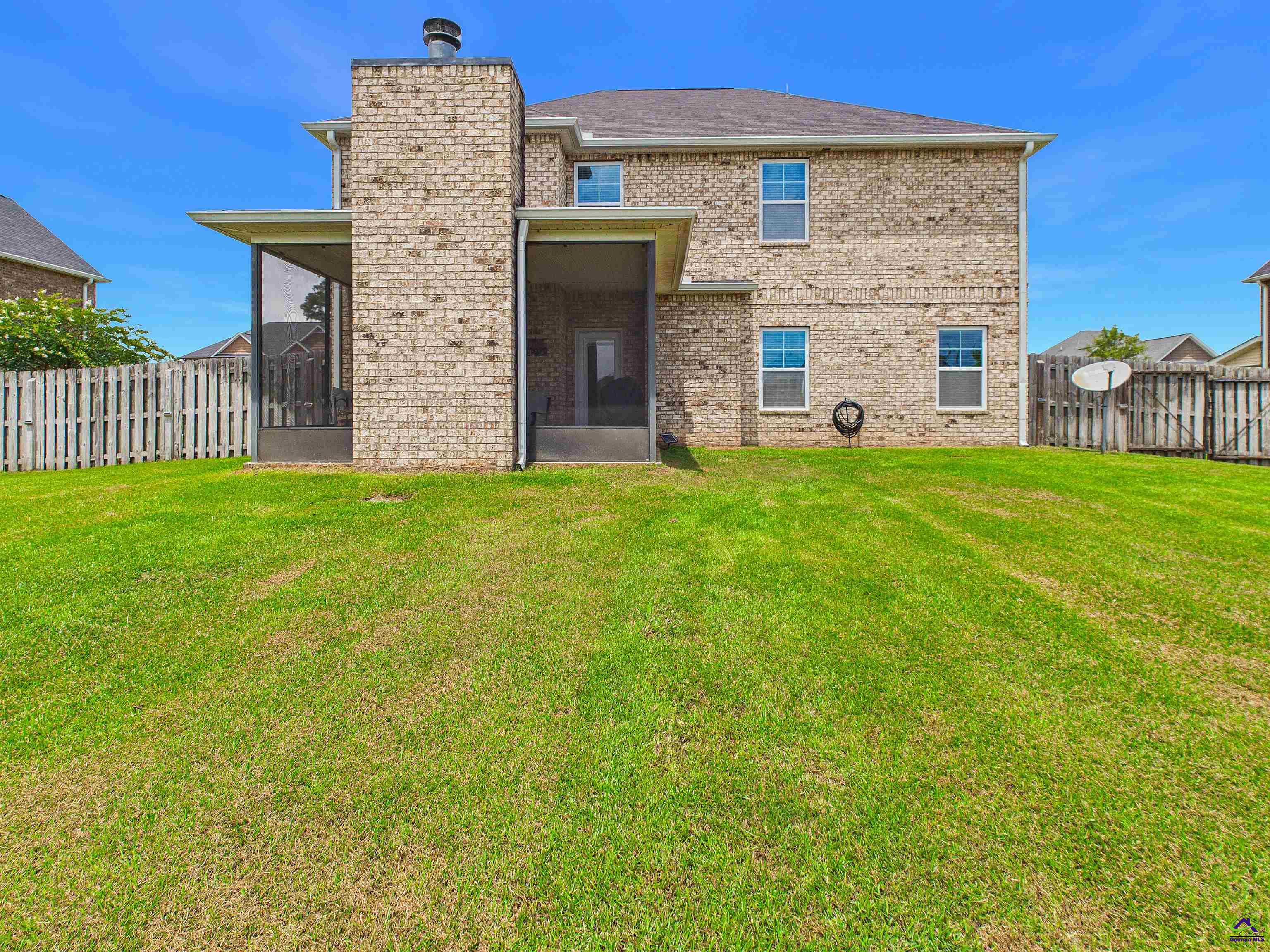 718 Bedfordshire Lane