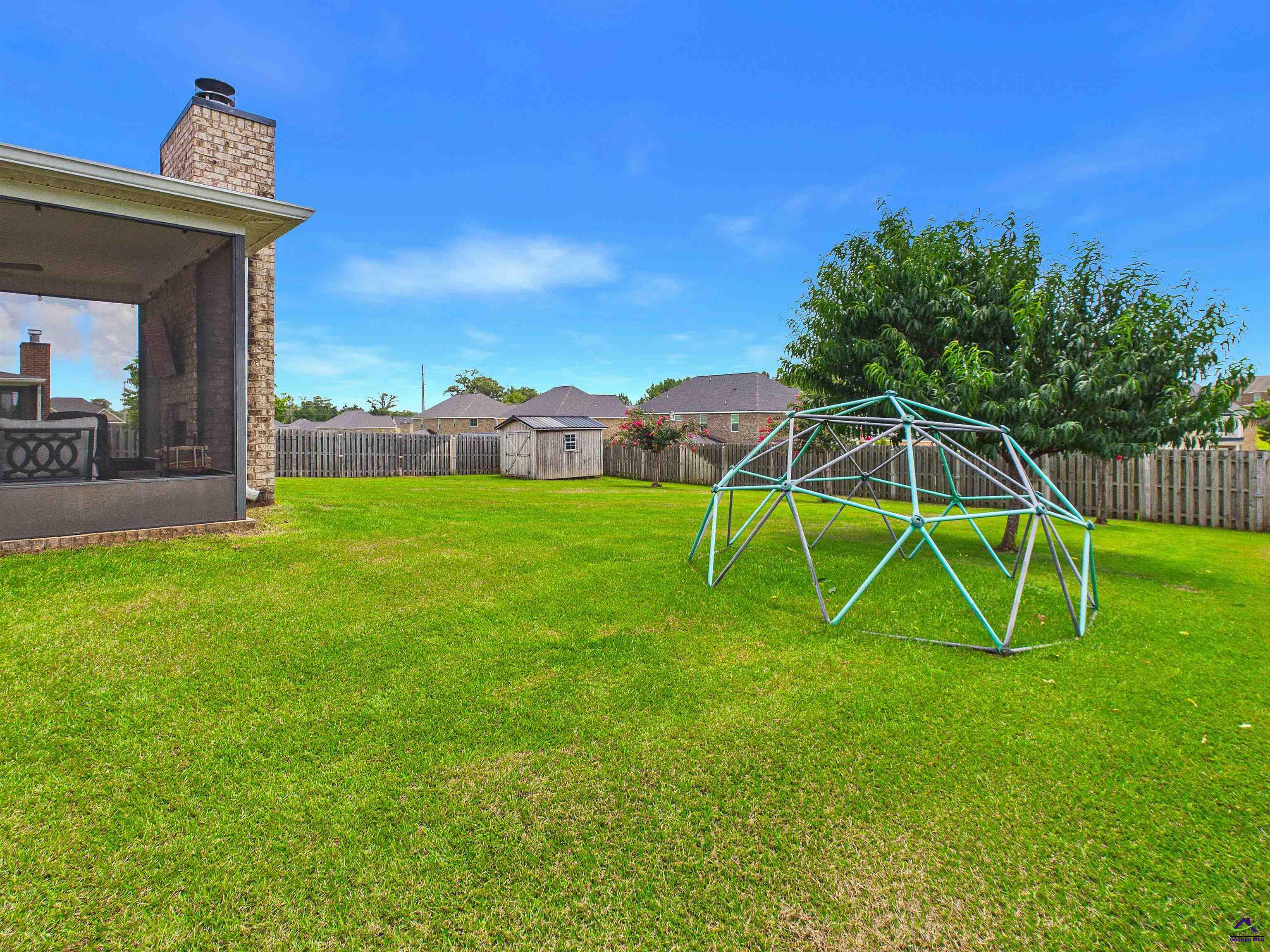 718 Bedfordshire Lane