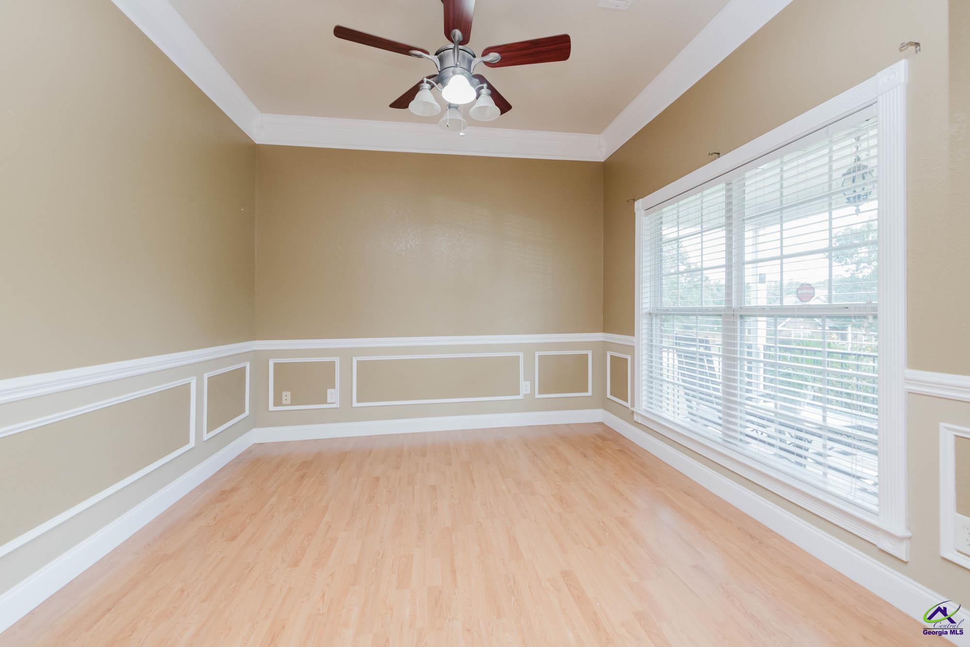 603 Woods Edge Way