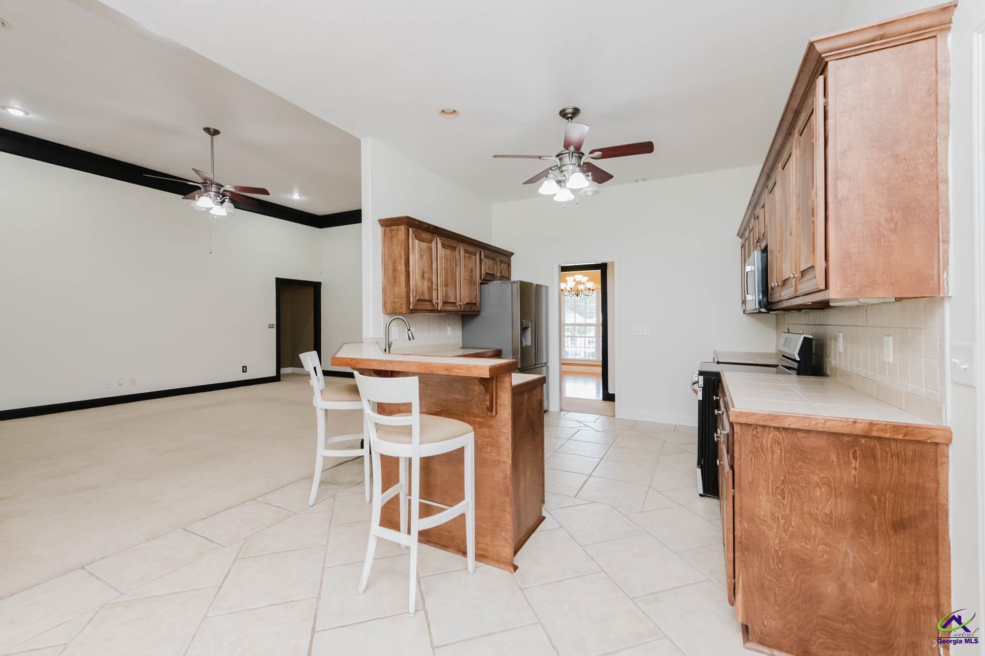 603 Woods Edge Way