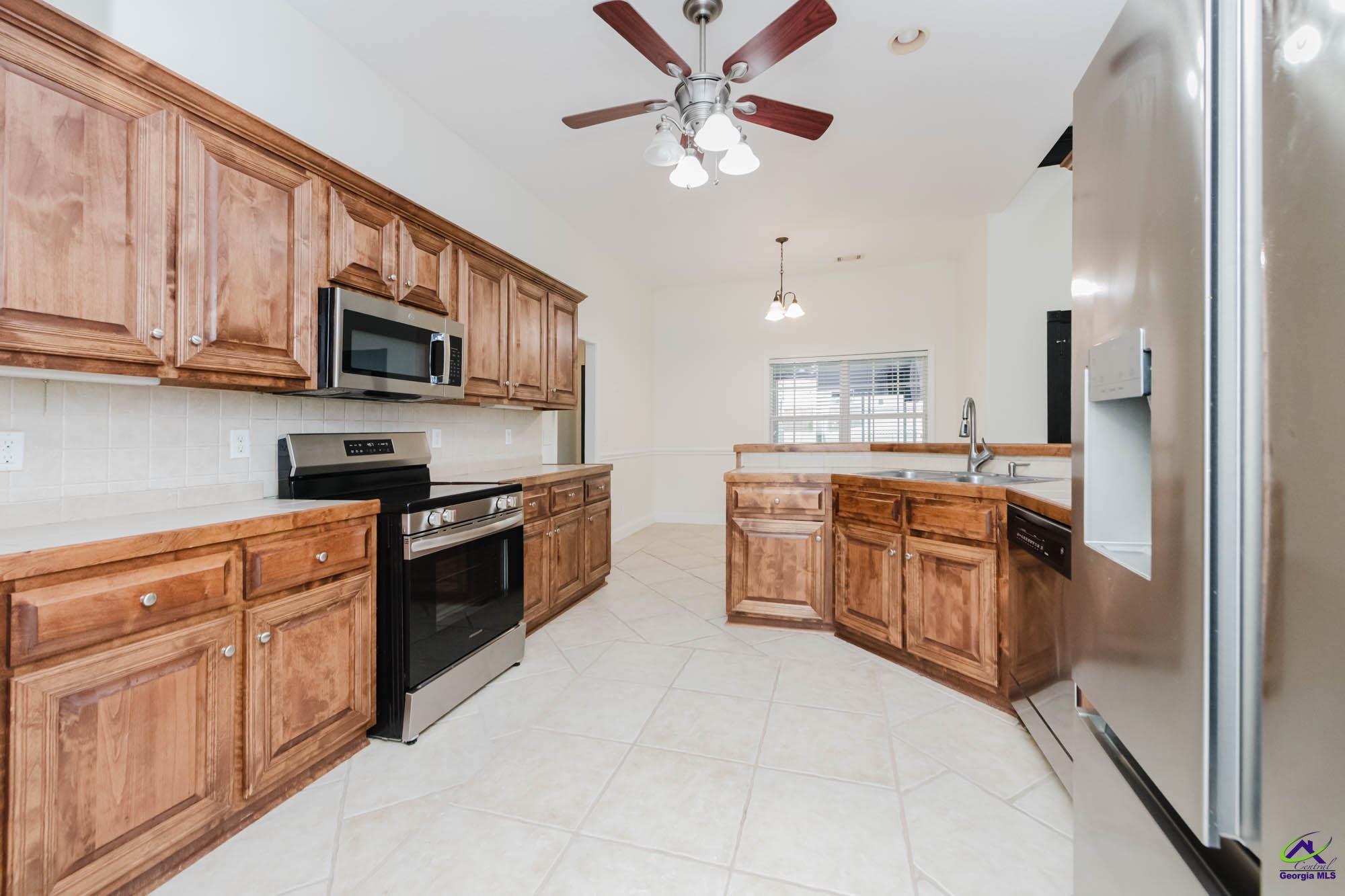 603 Woods Edge Way