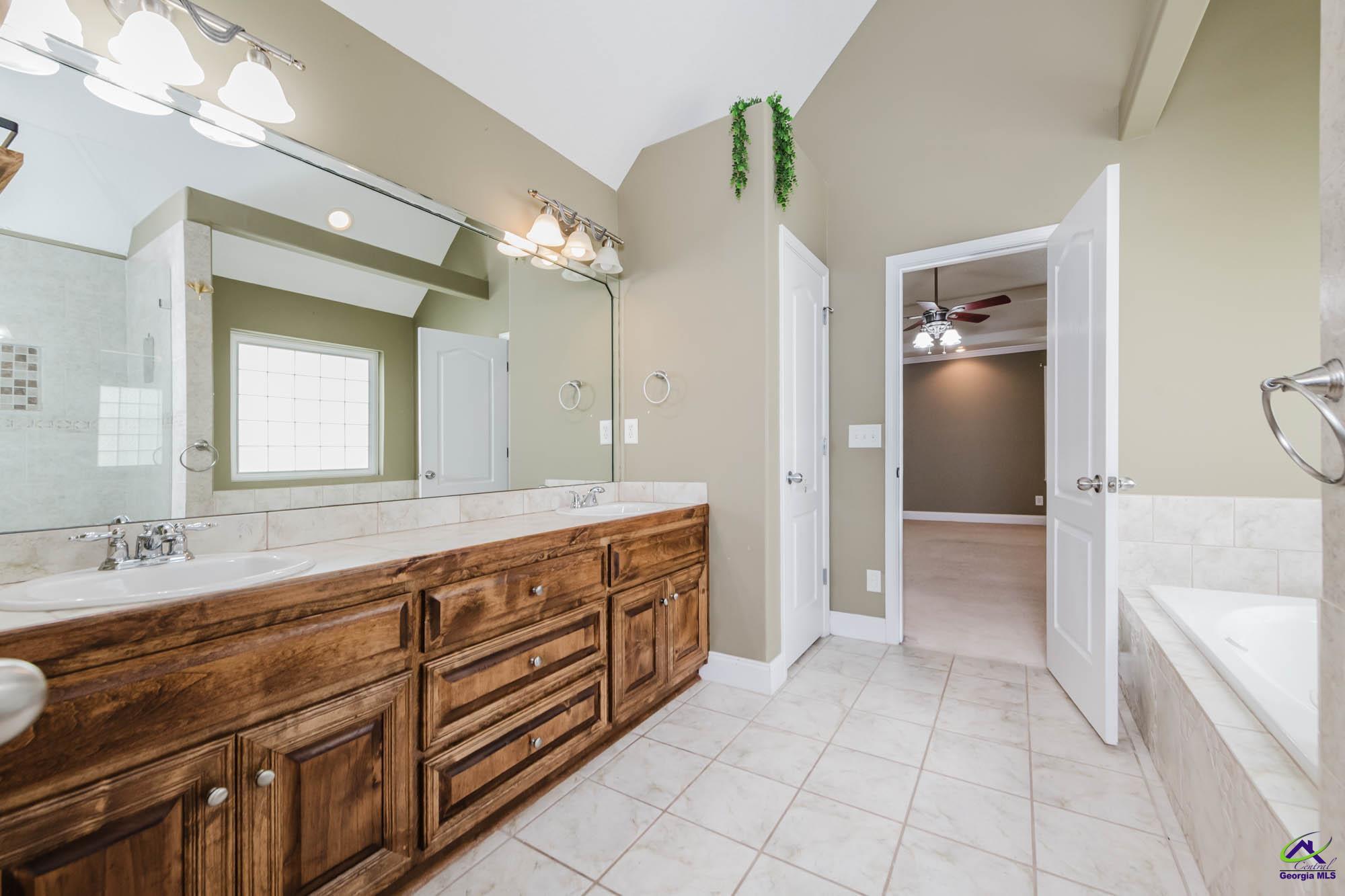 603 Woods Edge Way