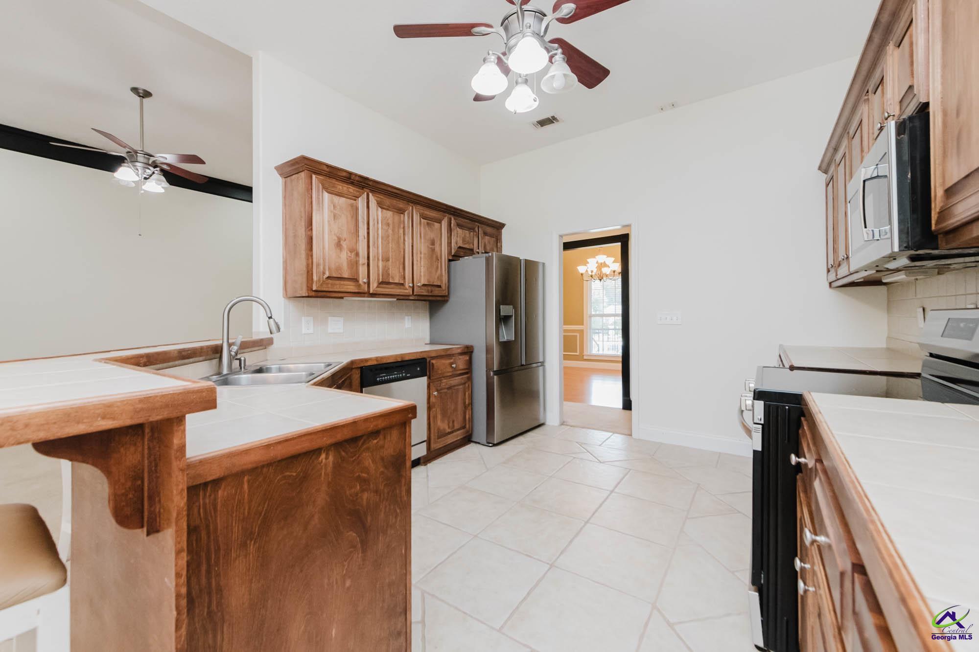 603 Woods Edge Way