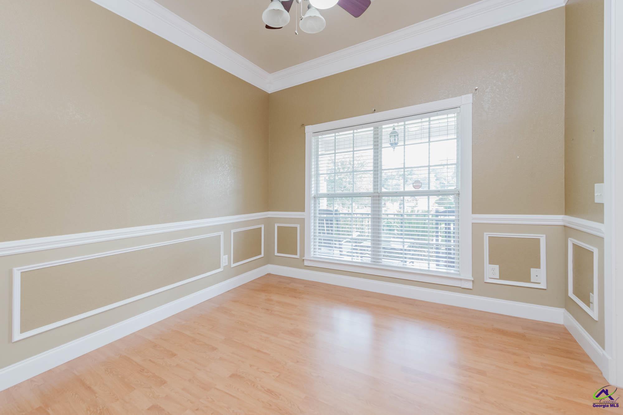 603 Woods Edge Way