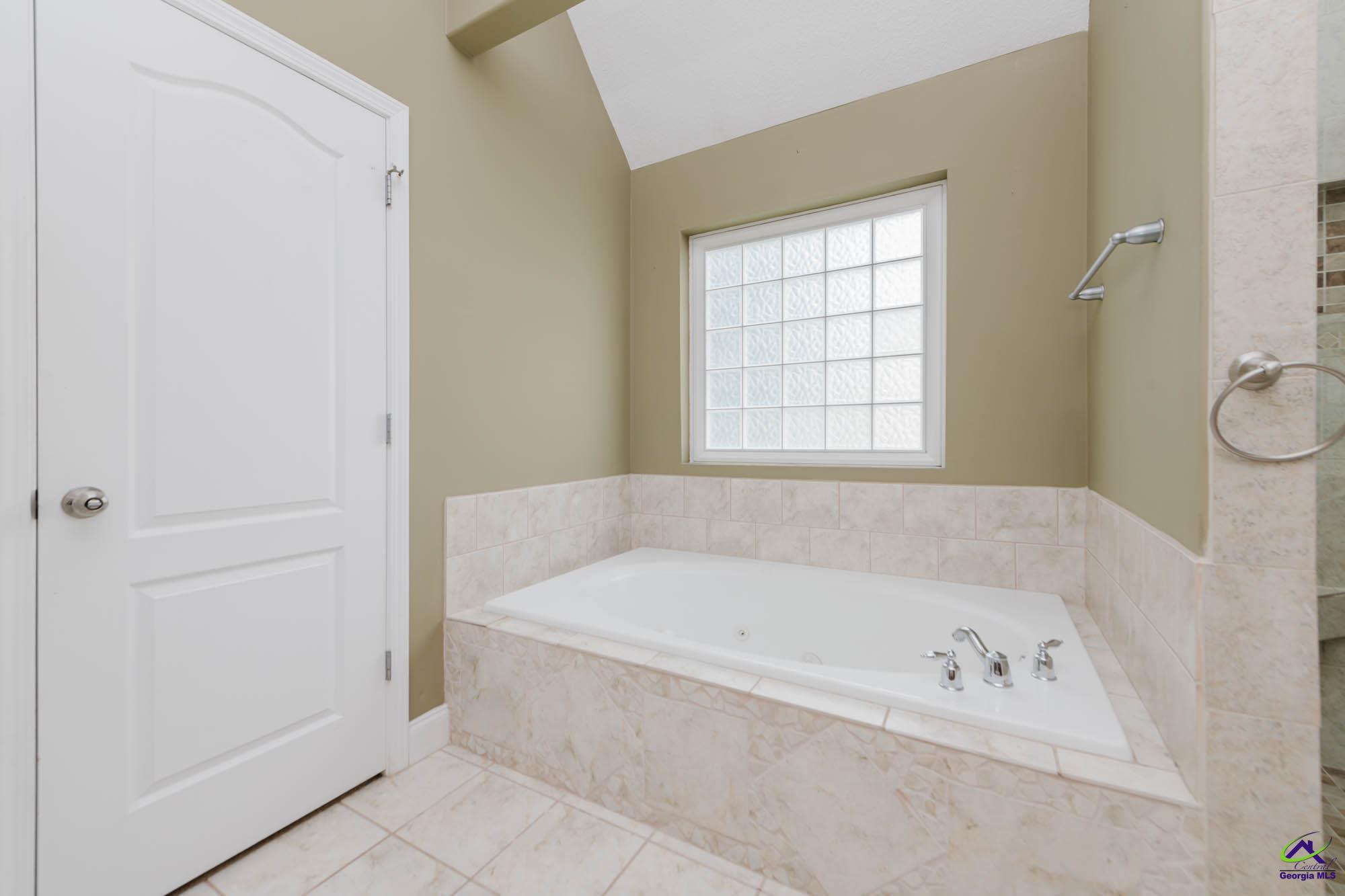 603 Woods Edge Way