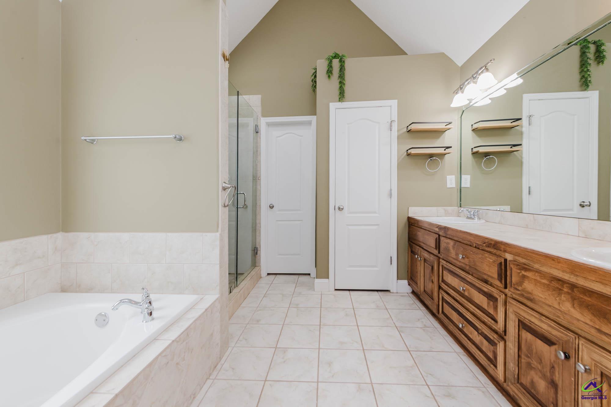603 Woods Edge Way