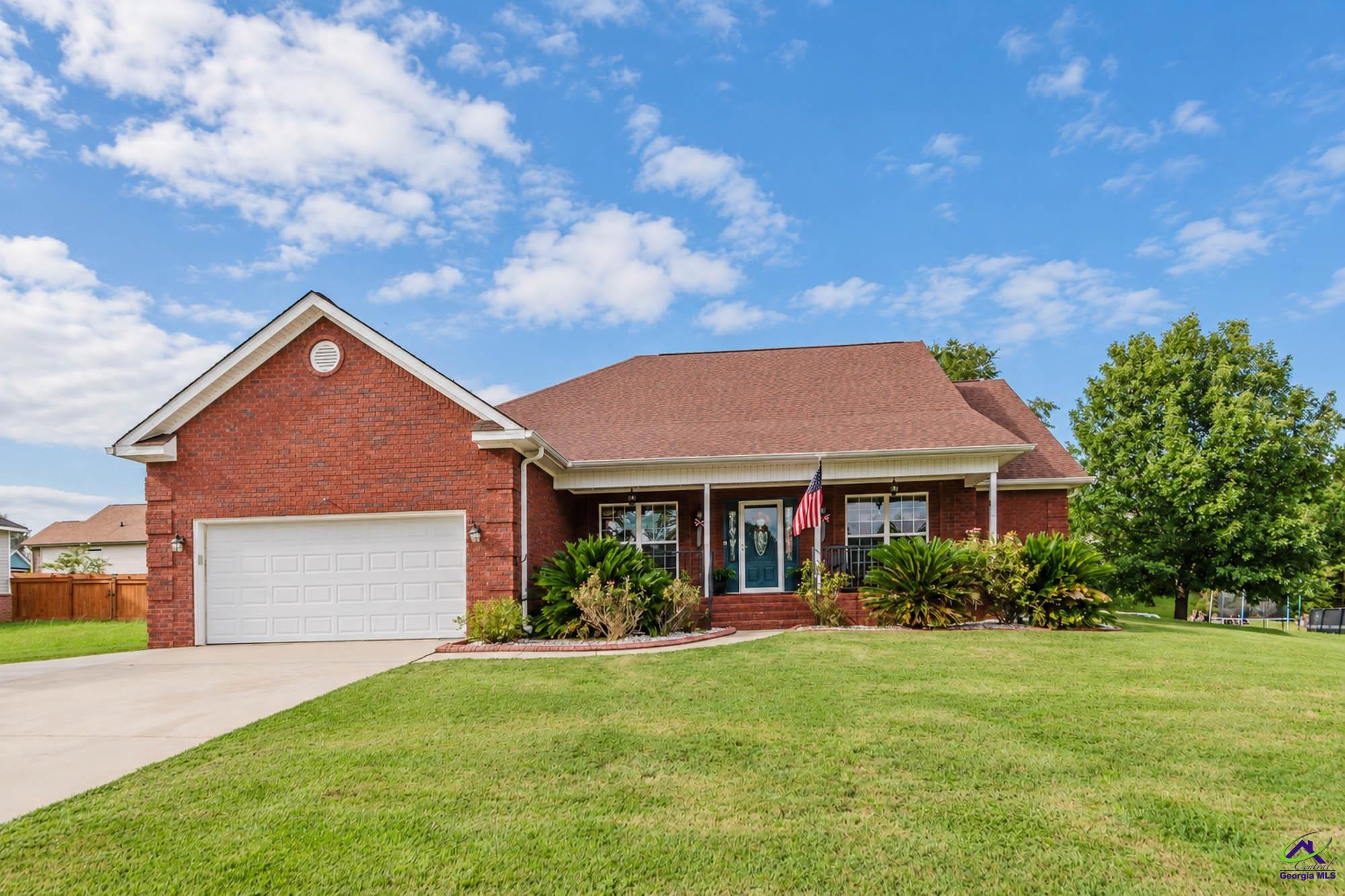 603 Woods Edge Way