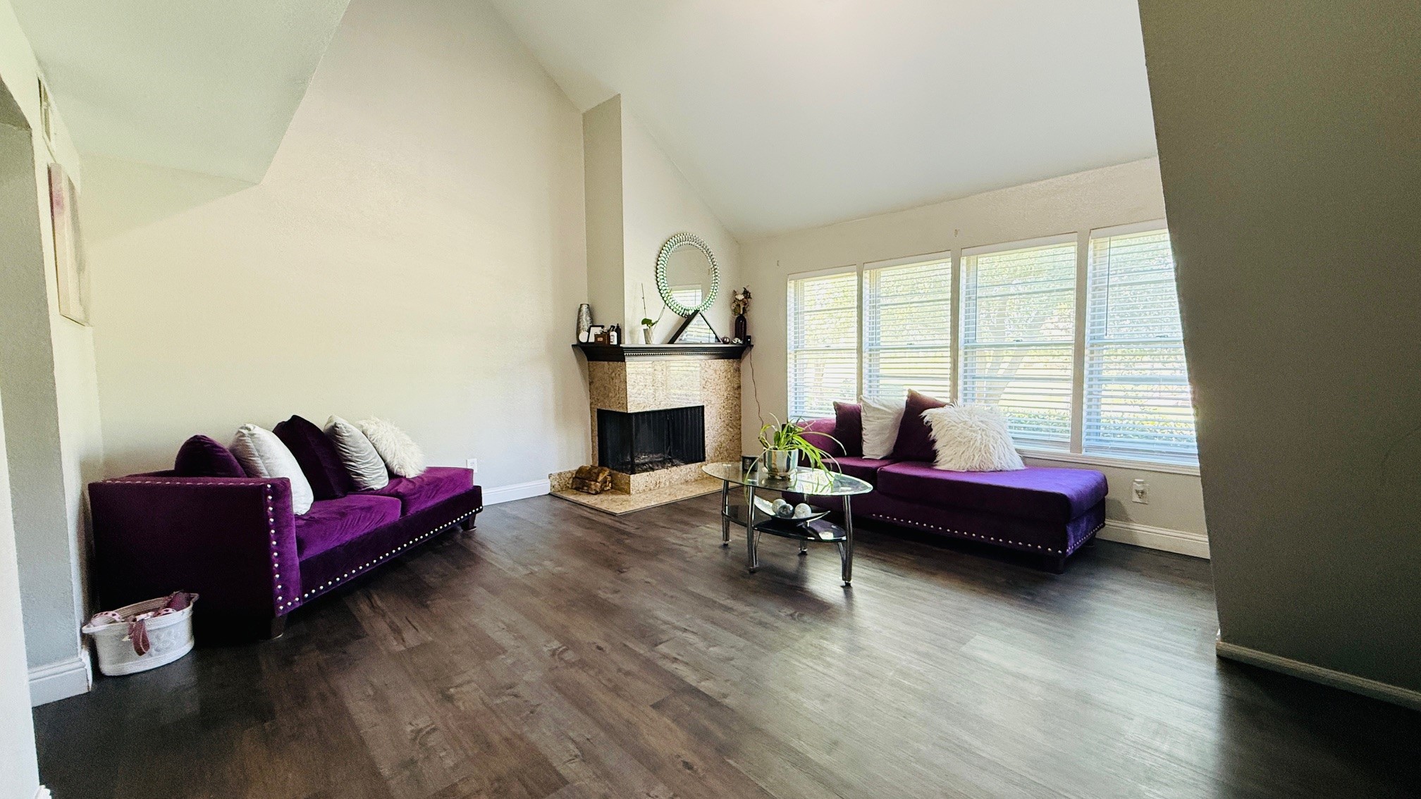 4812 Rollingwood Court