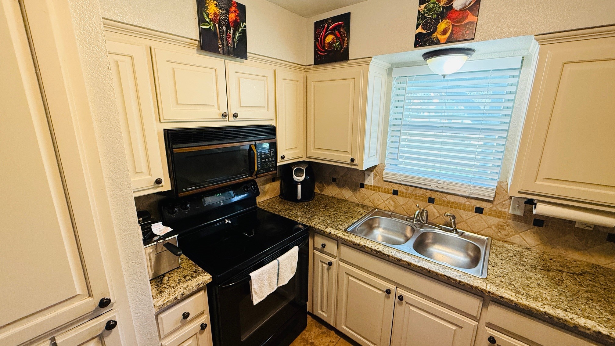 4812 Rollingwood Court