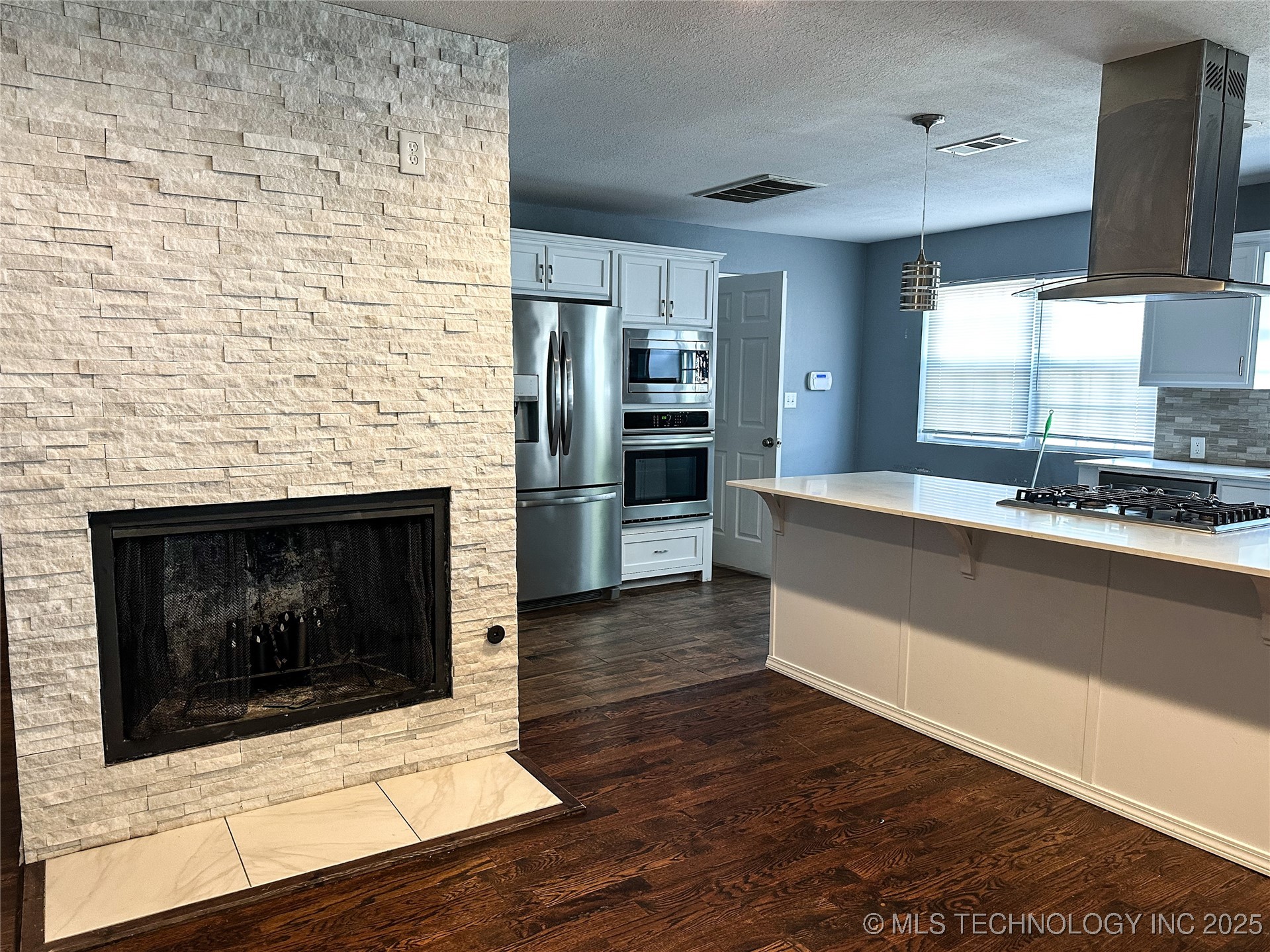 2305 W Independence Street