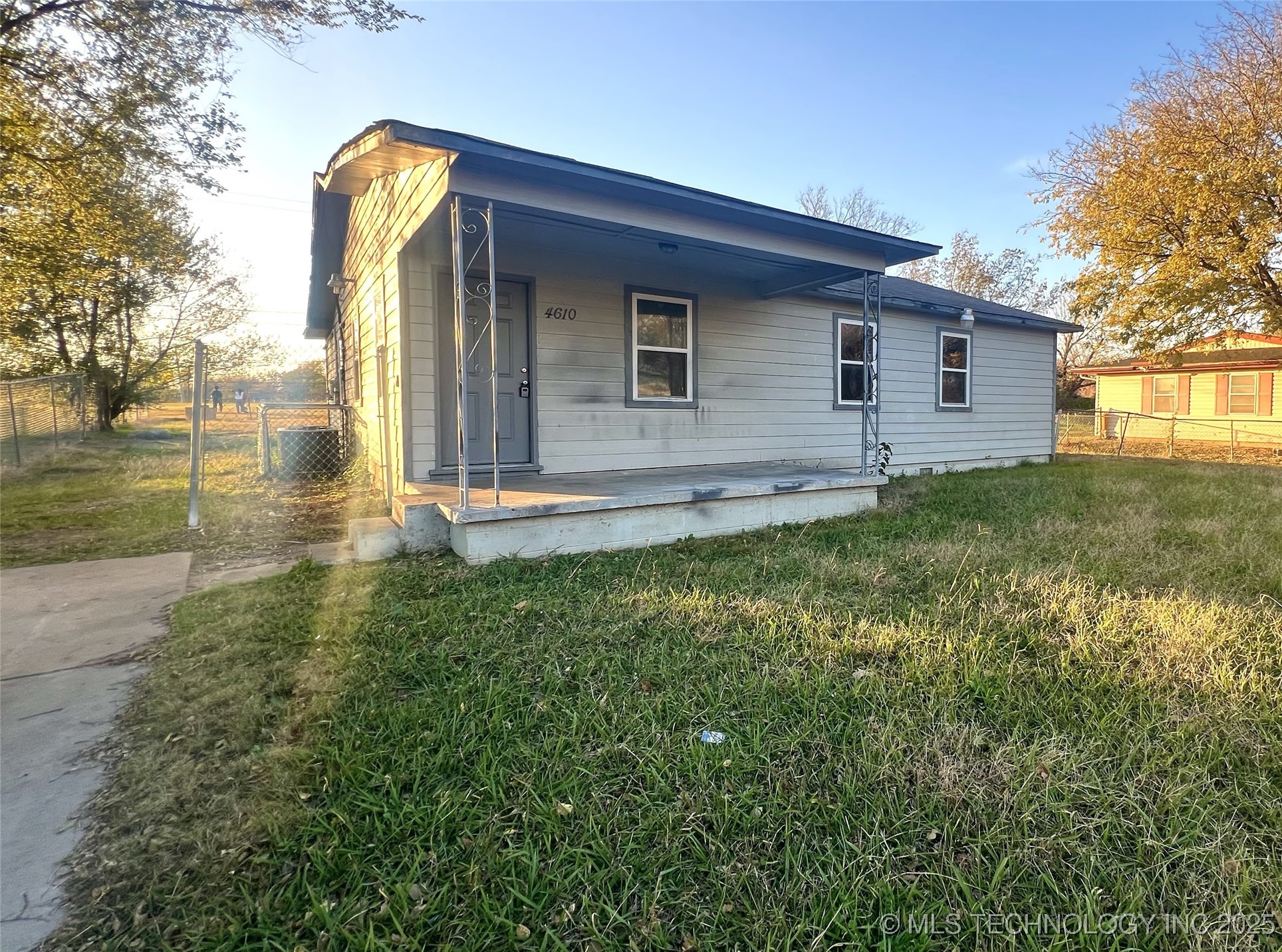 4610 N Detroit Avenue