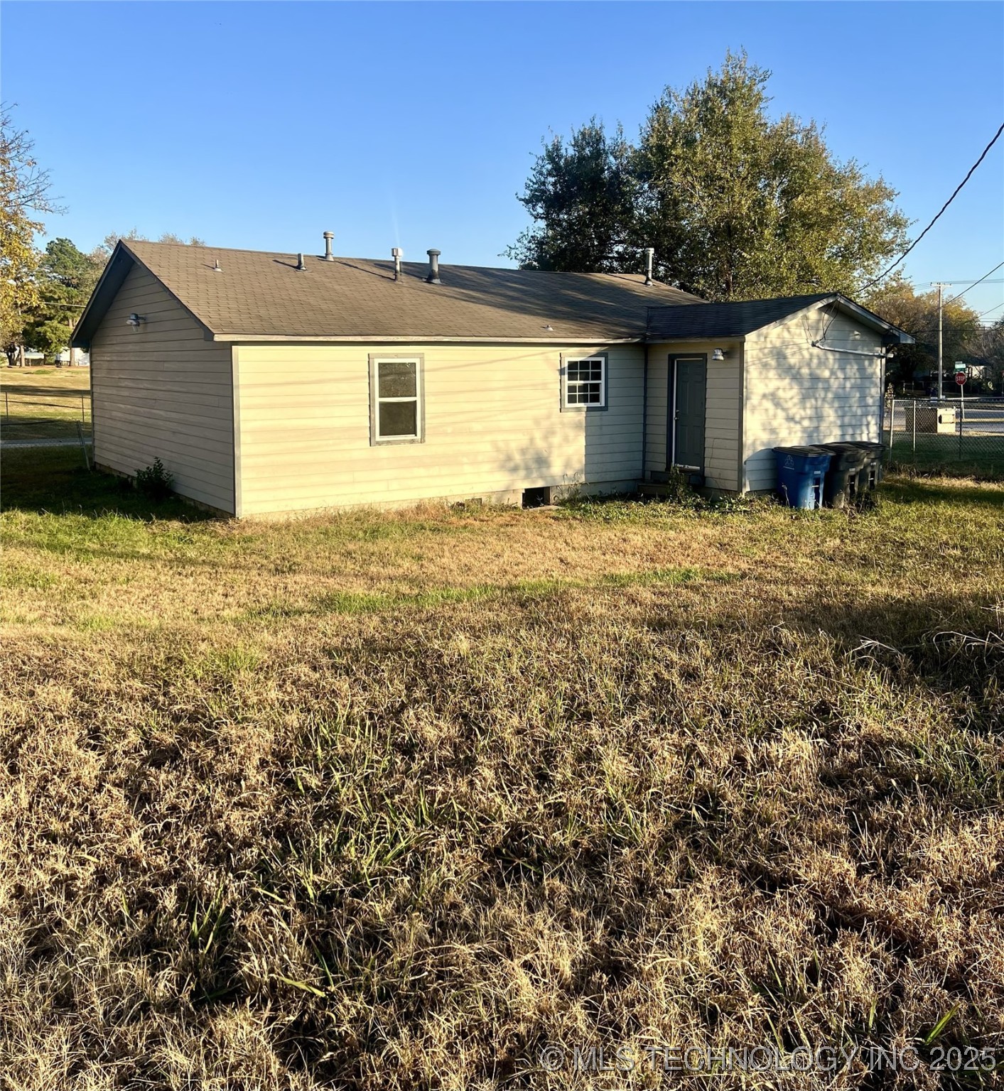 4610 N Detroit Avenue