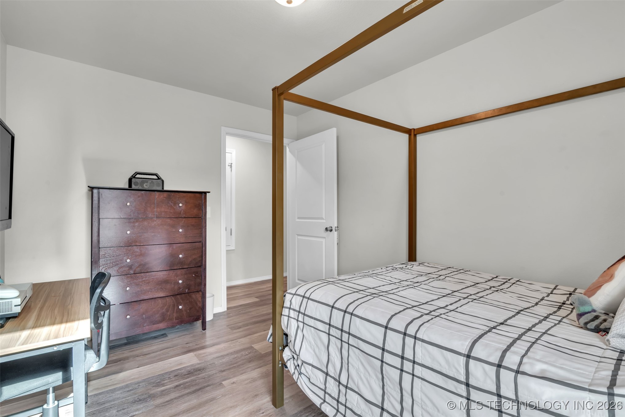 2618 E Oklahoma Street