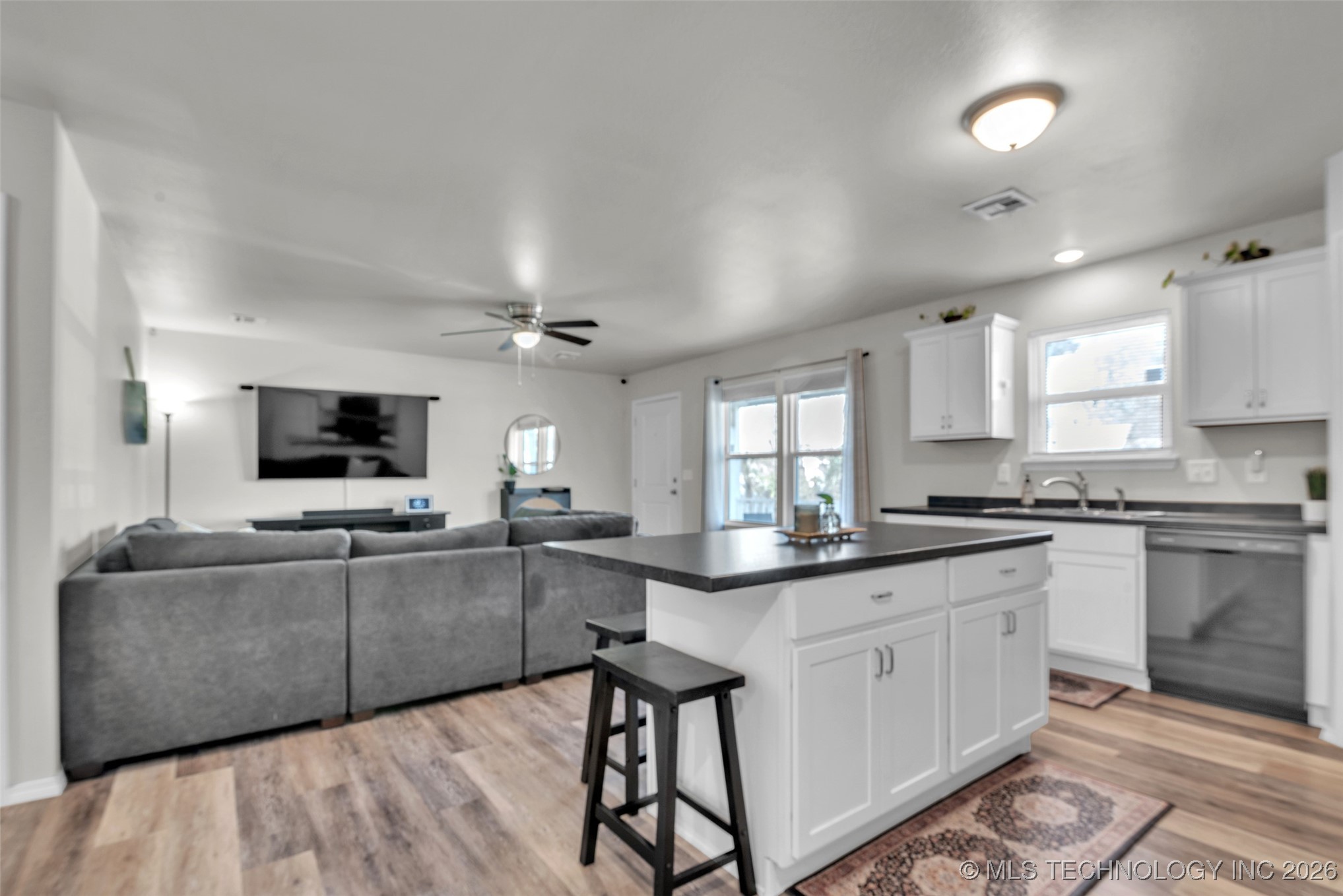 2618 E Oklahoma Street