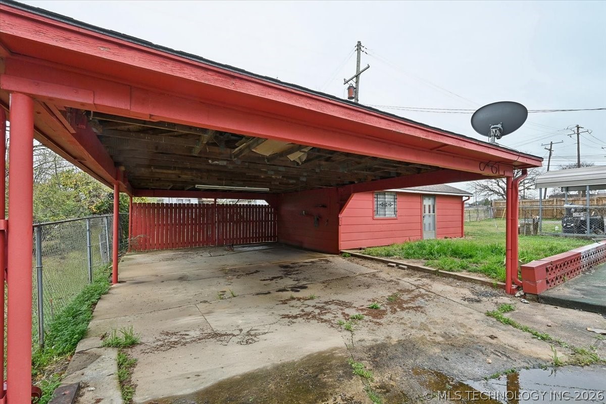1611 N Boston Place