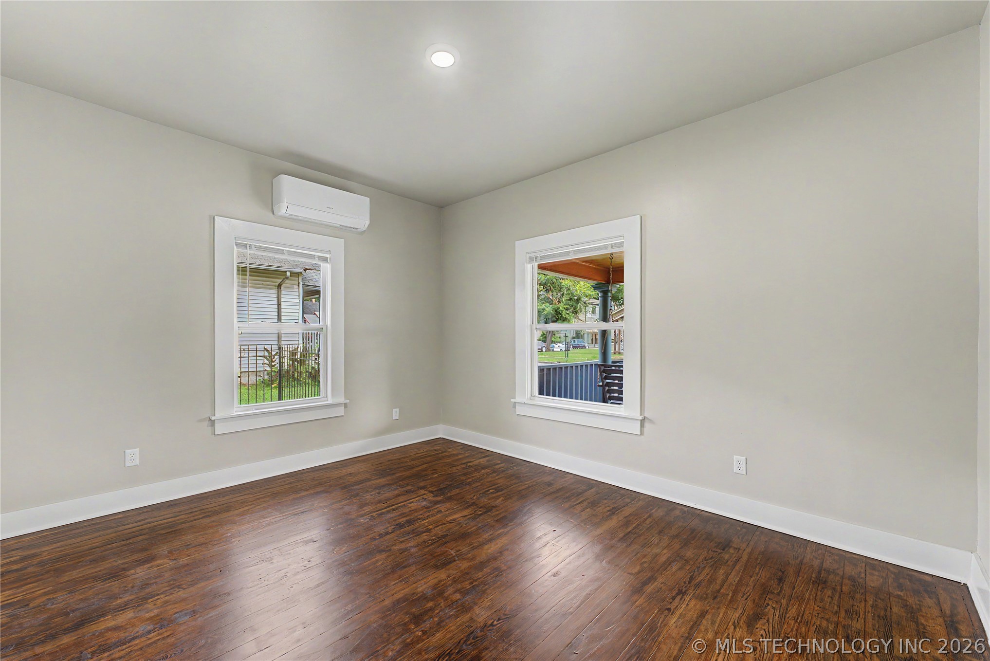 2015 E 2nd Street