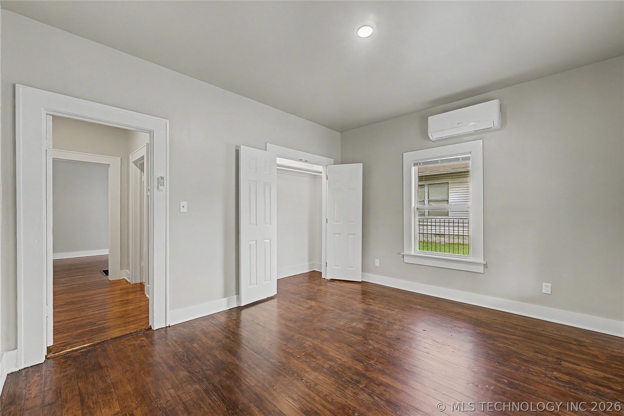 2015 E 2nd Street