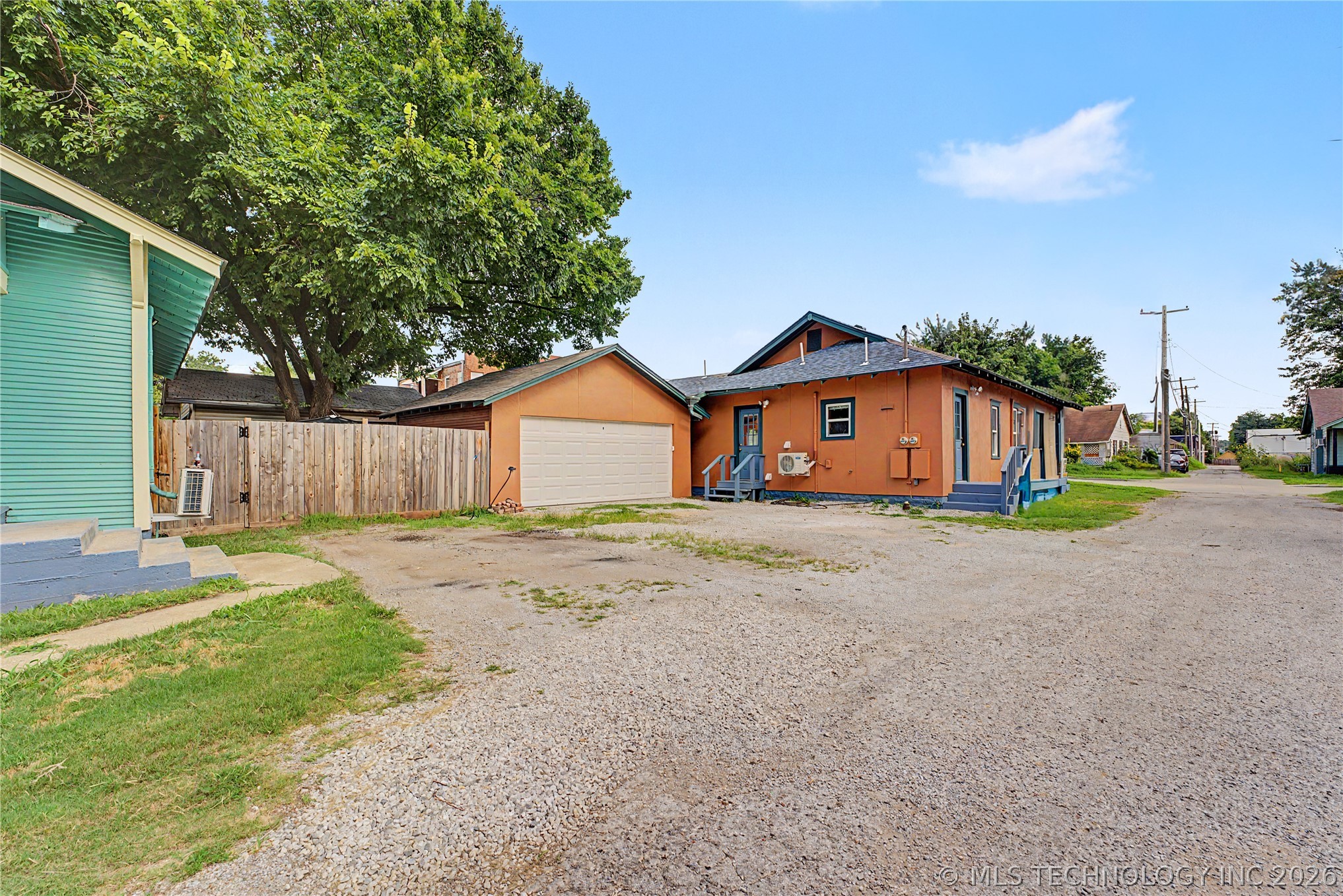 2015 E 2nd Street