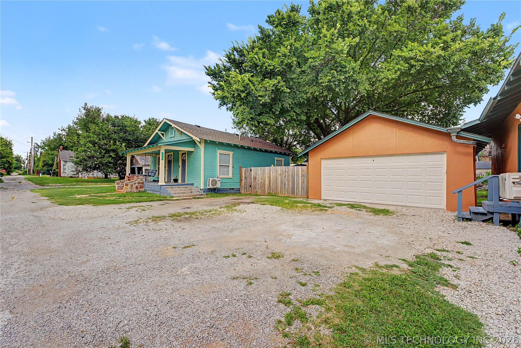 2015 E 2nd Street