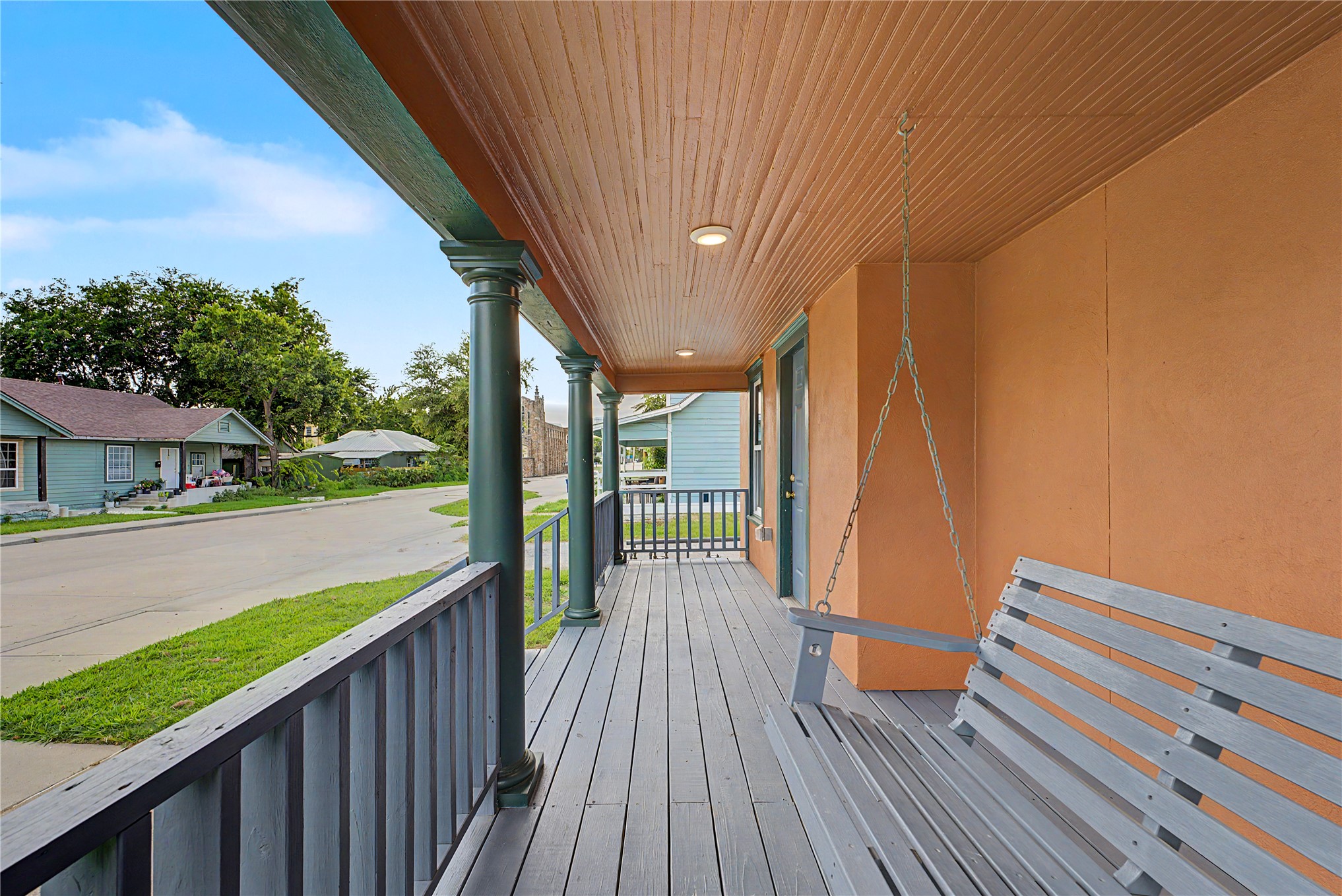 2015 E 2nd Street Unit A