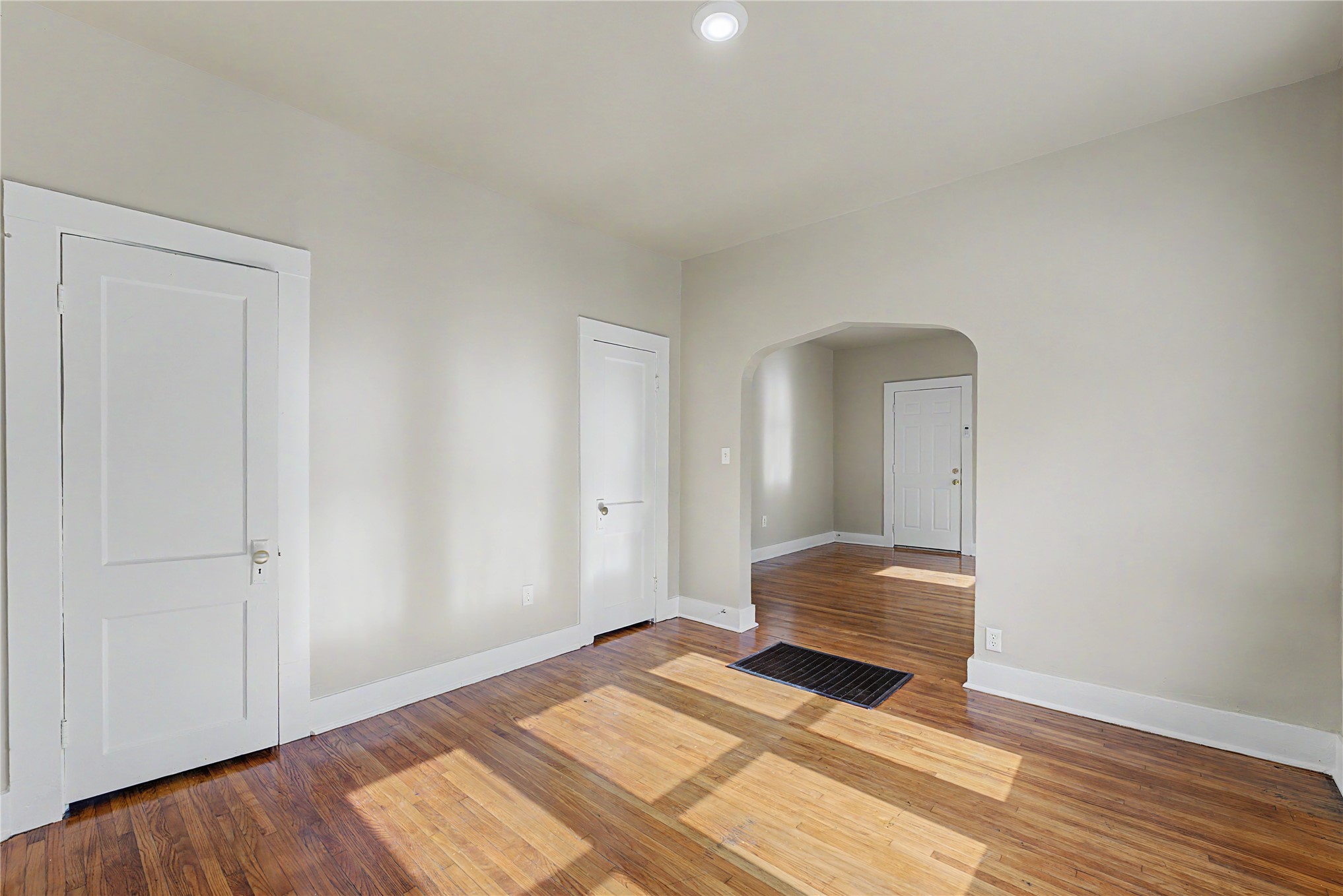 2015 E 2nd Street Unit A