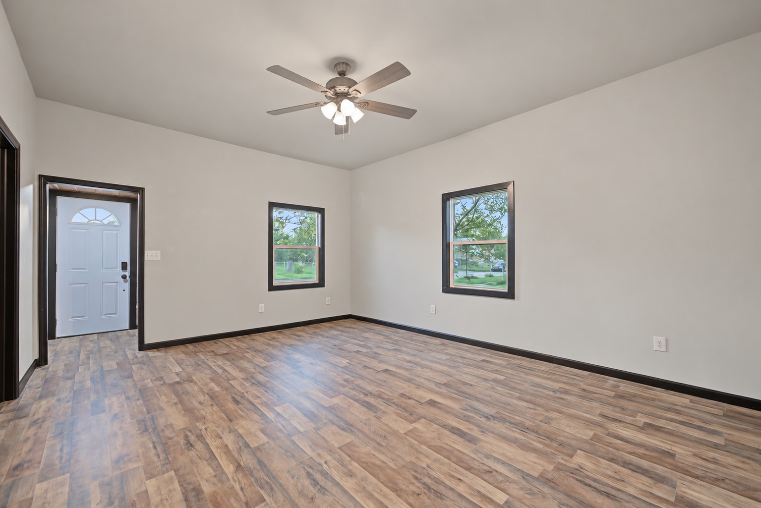 126 N Seminole Avenue