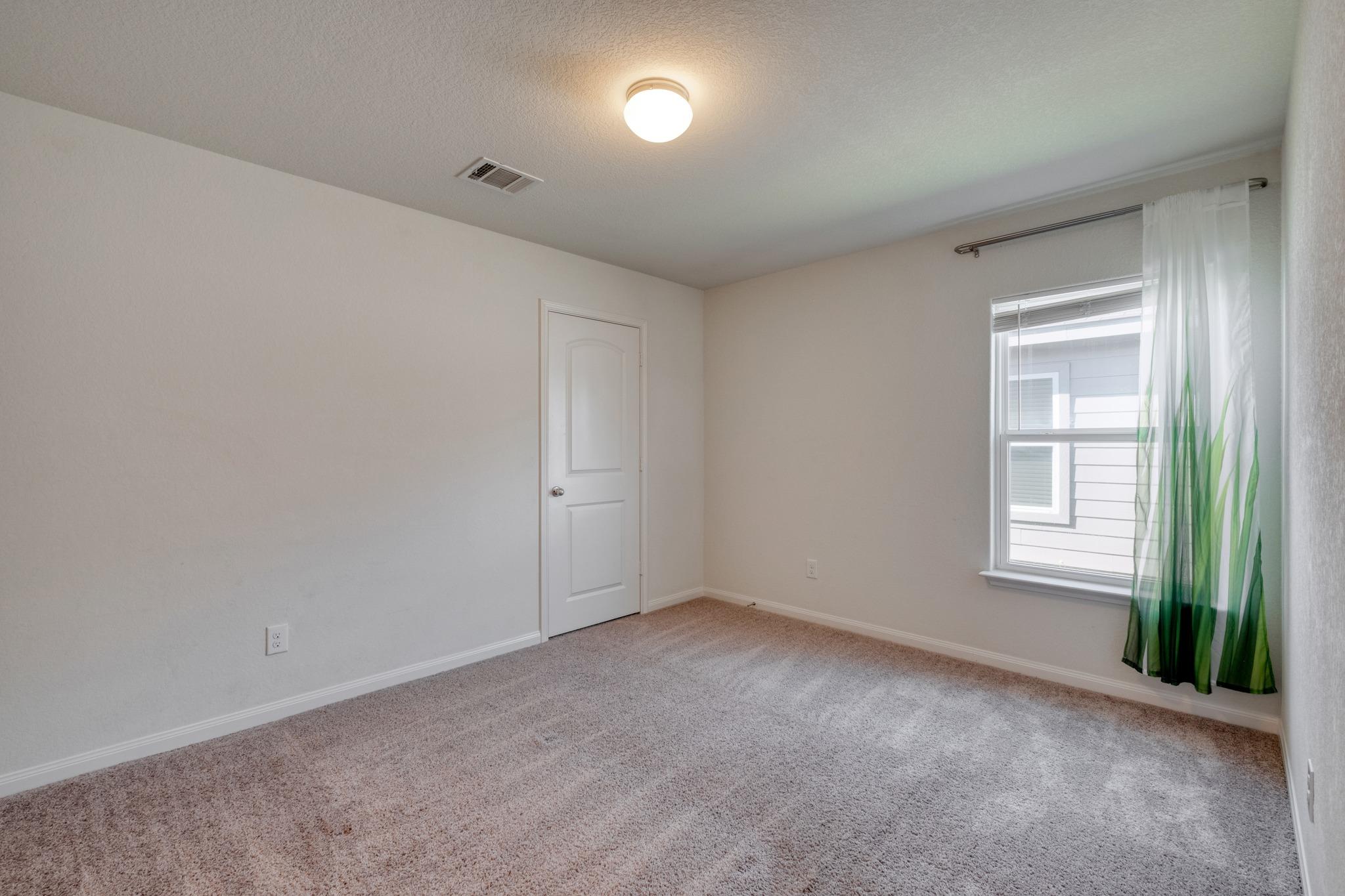 1436 Breanna LN