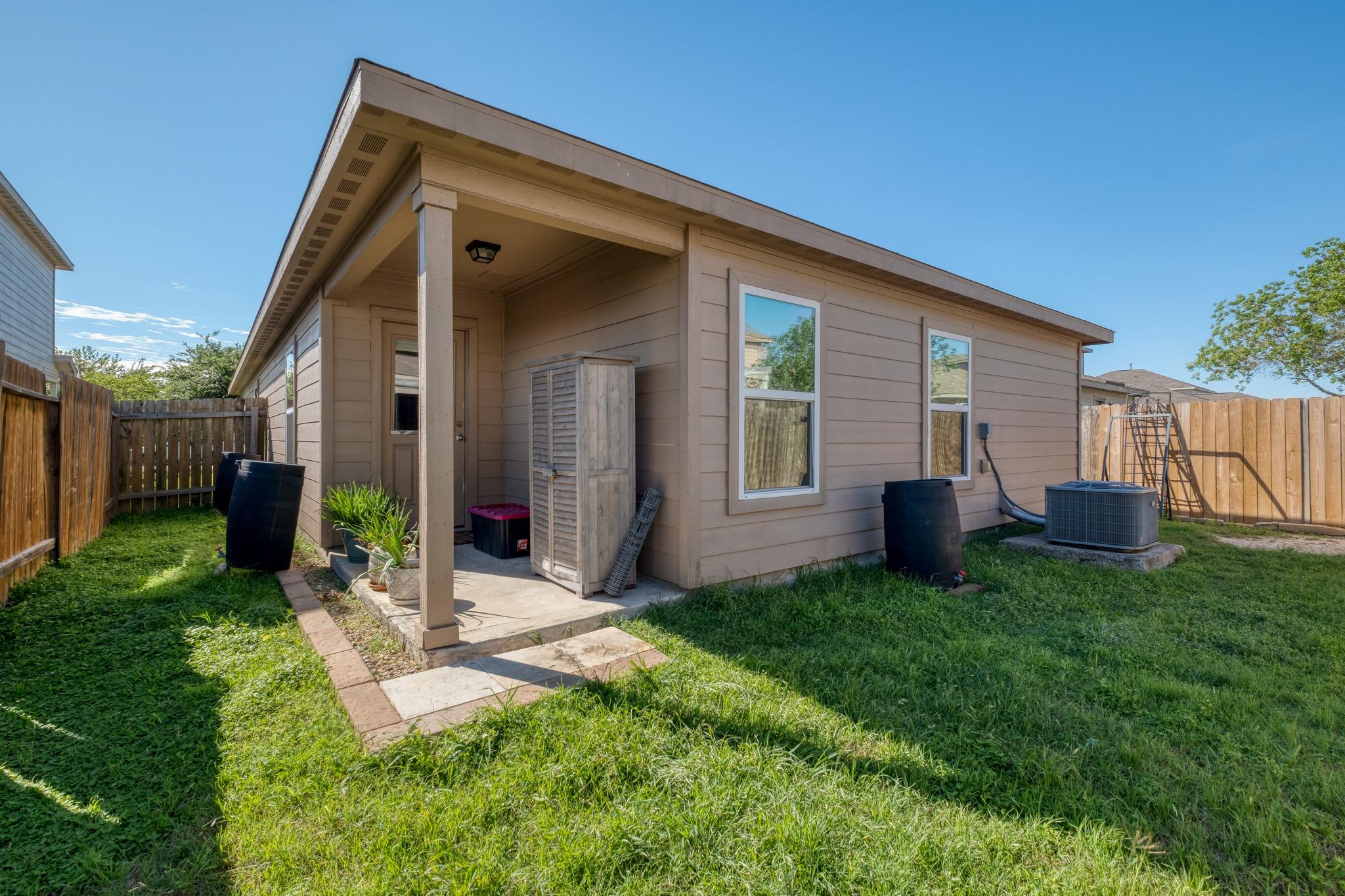 1436 Breanna LN