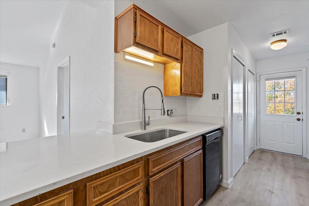 1312 Zephyr LN