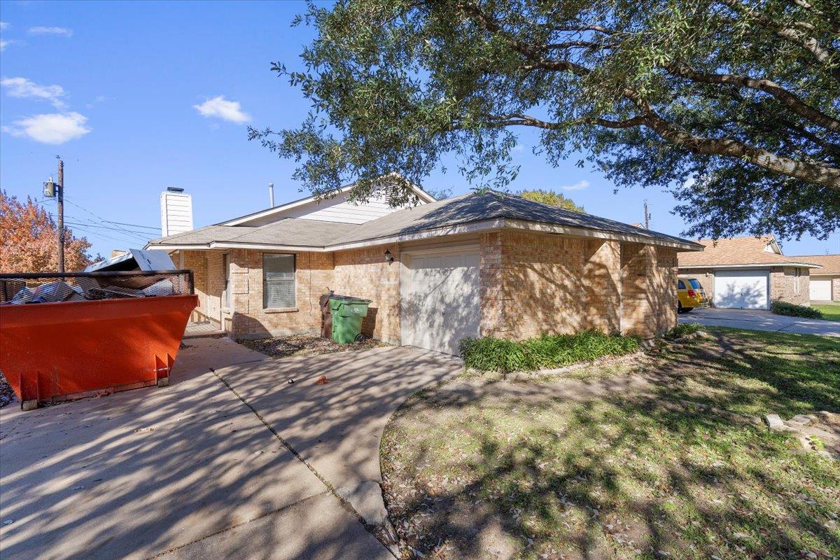 1312 Zephyr LN