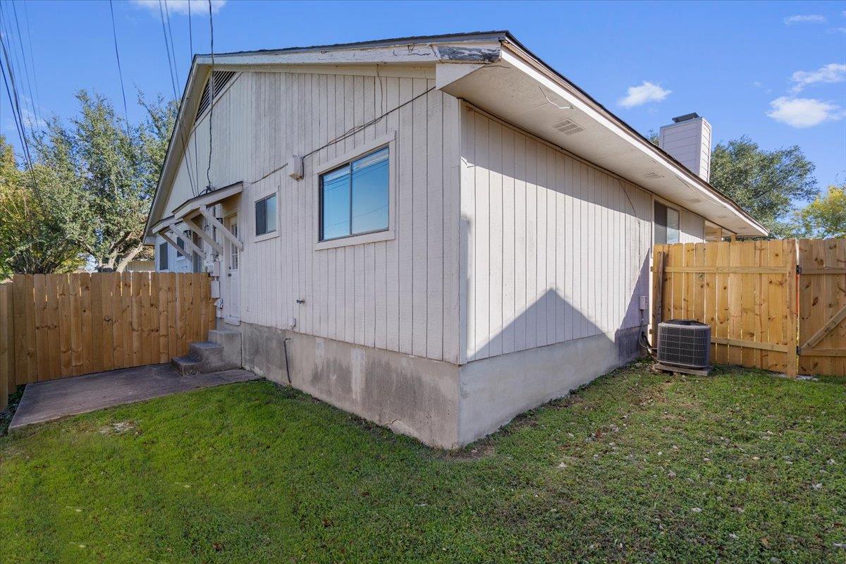 1312 Zephyr LN