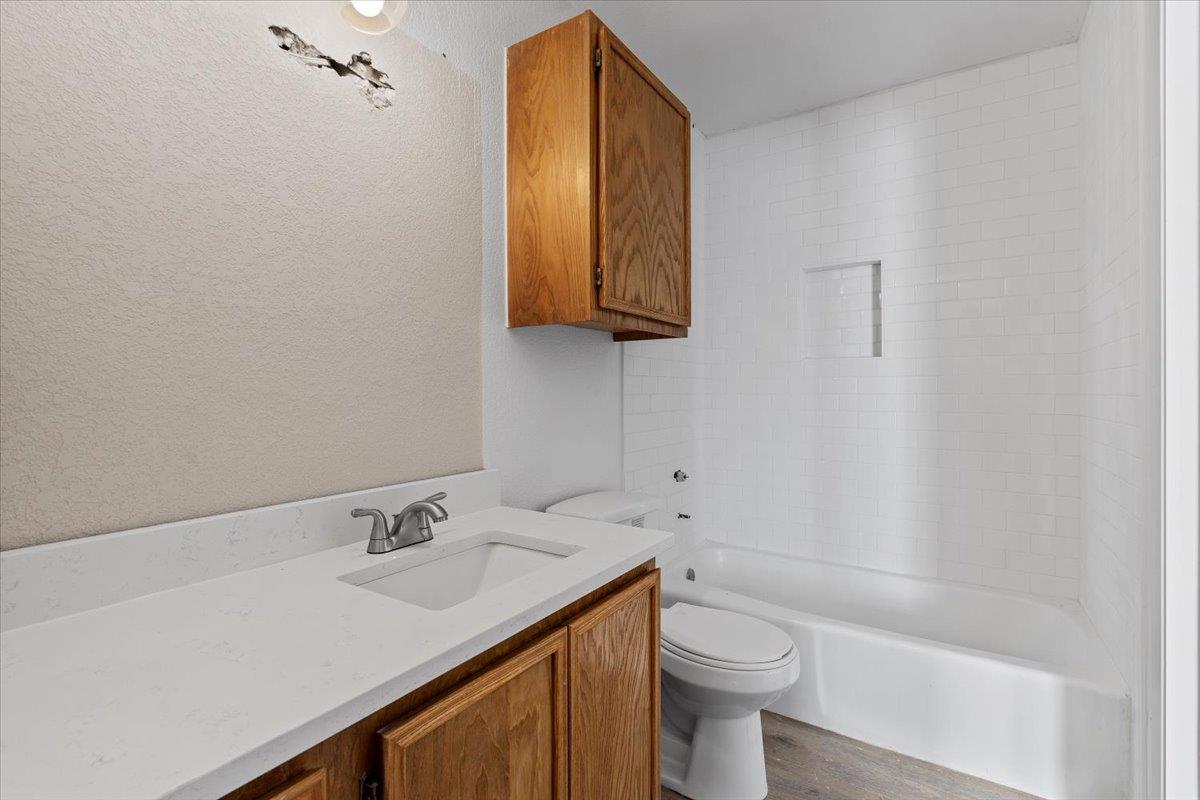 1312 Zephyr LN