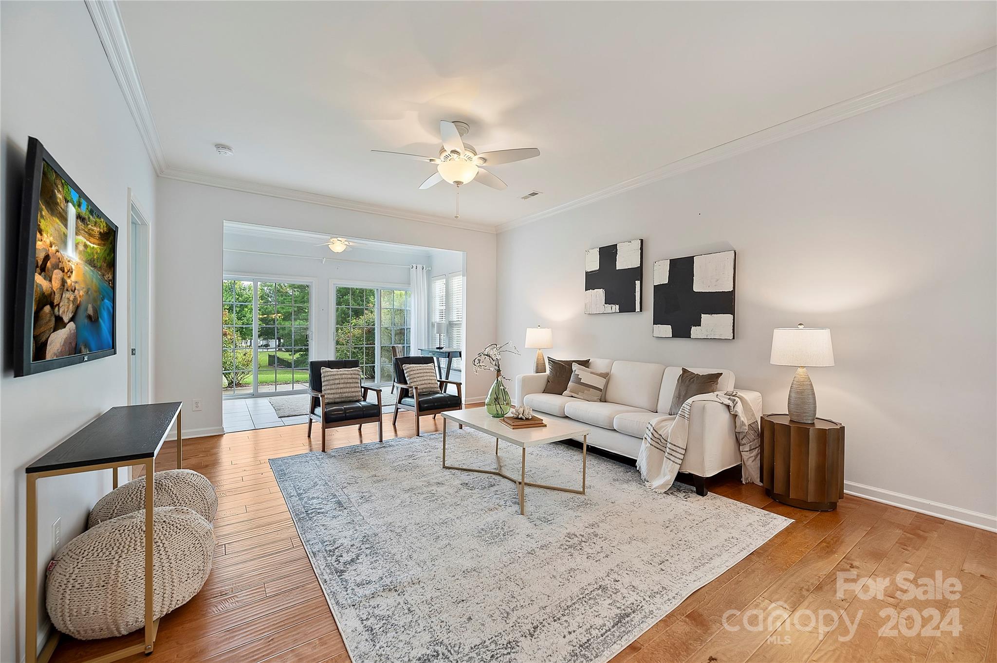 7024 Great Smoky Place