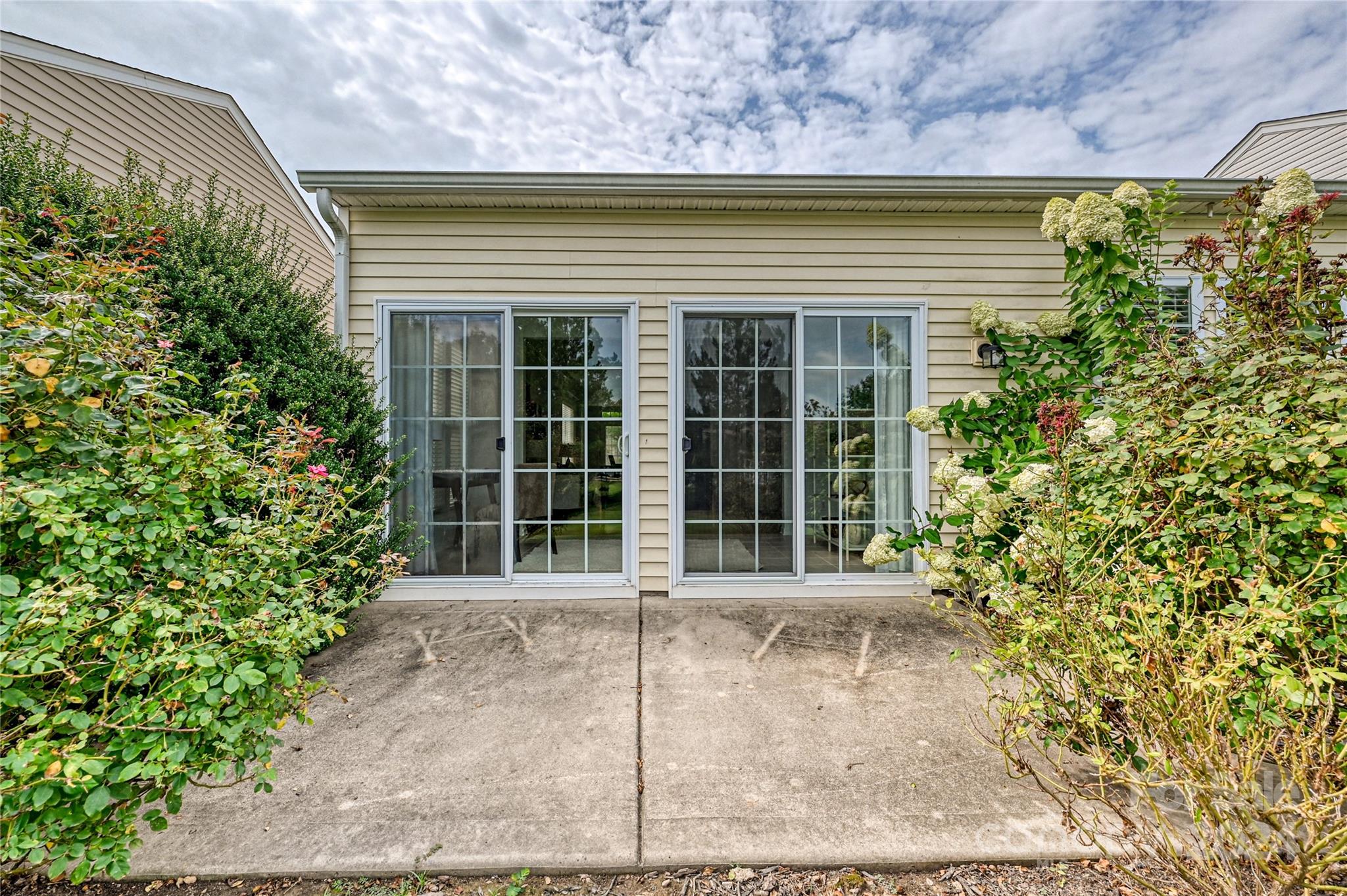 7024 Great Smoky Place