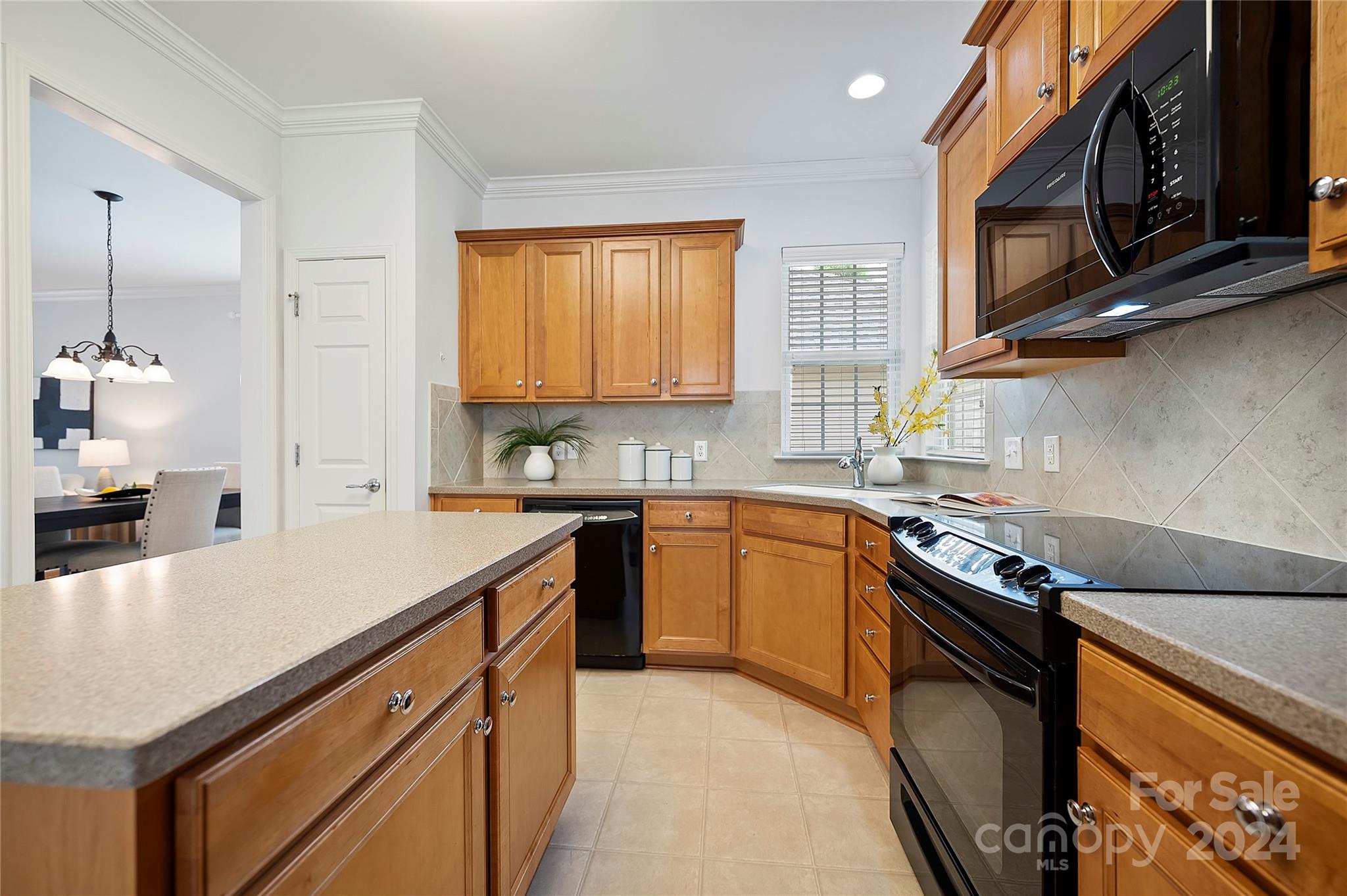 7024 Great Smoky Place