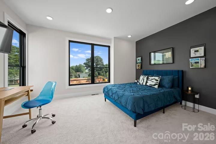 223 Freeland Lane
