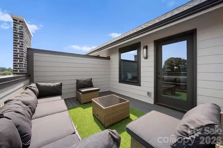 223 Freeland Lane