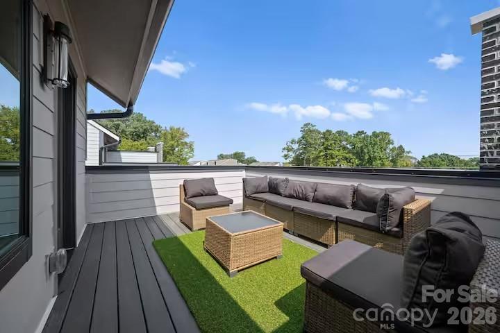 223 Freeland Lane