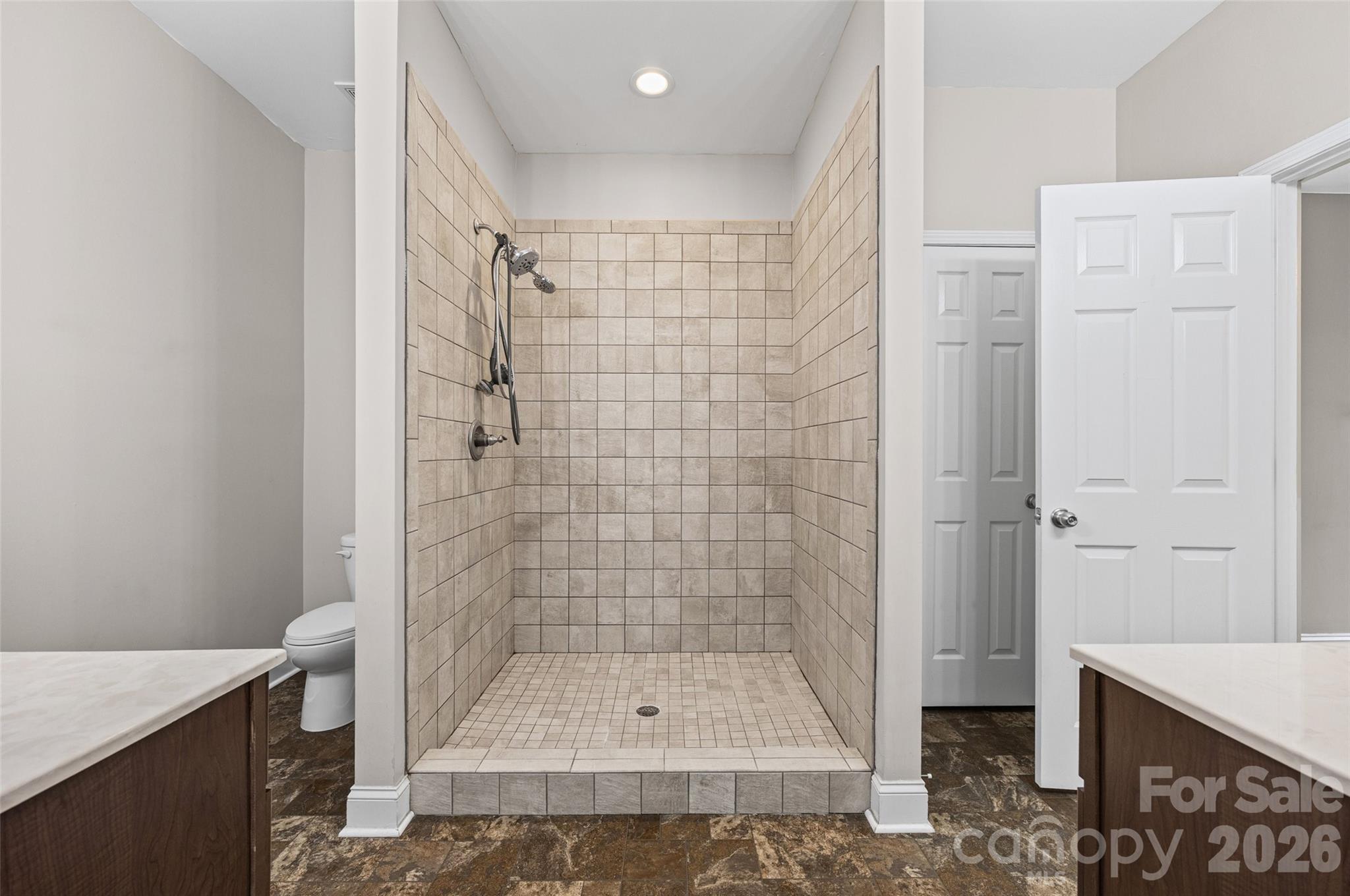 6211 Griffith Road