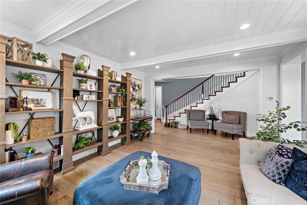 17 Christopher Street