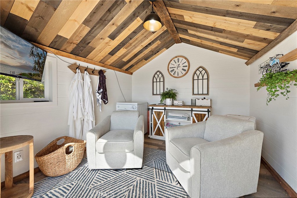 17 Christopher Street