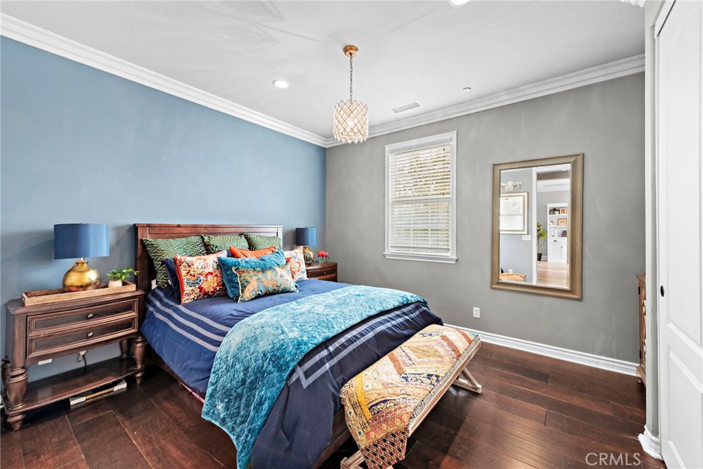 17 Christopher Street