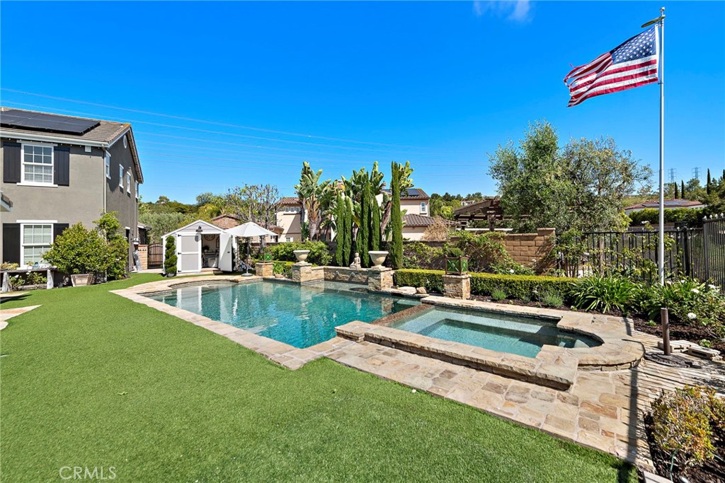 17 Christopher Street