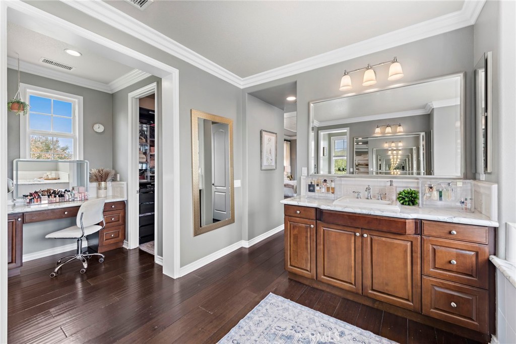 17 Christopher Street