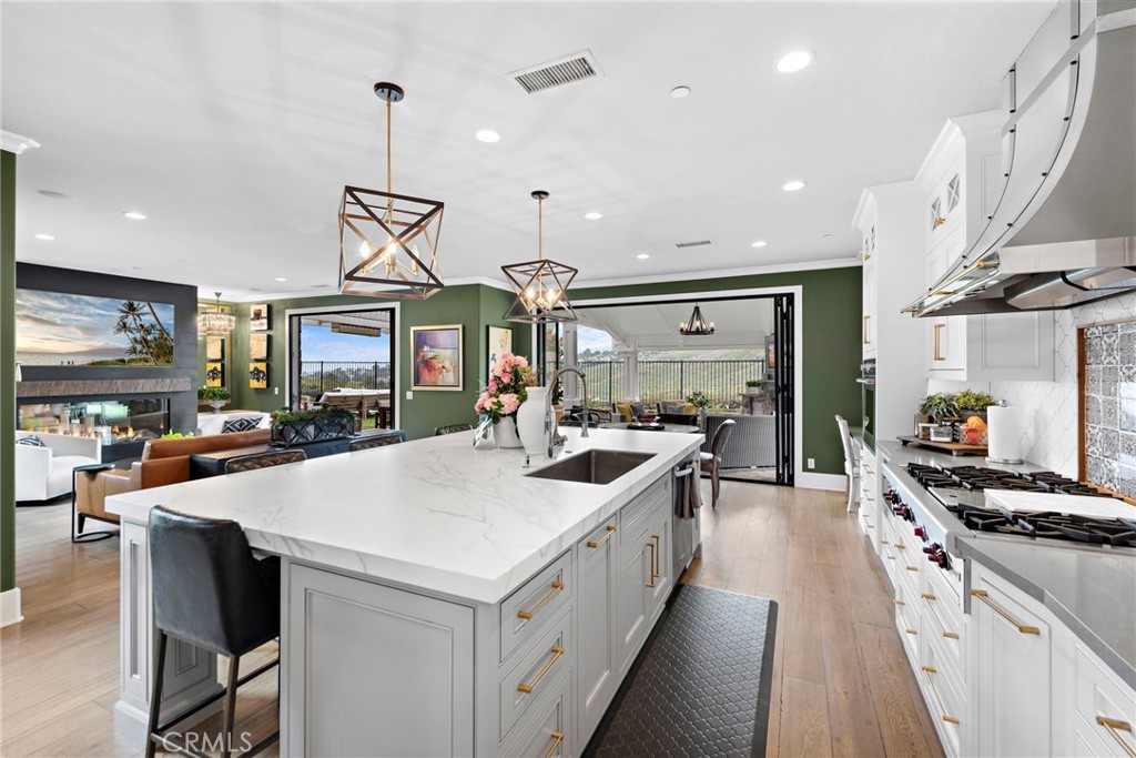 17 Christopher Street