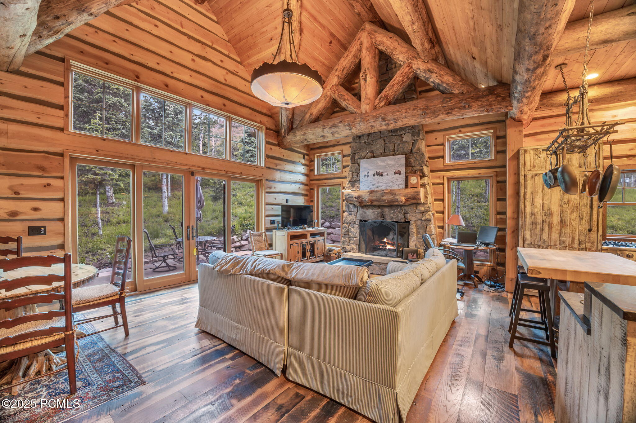 2500 W White Pine Lane