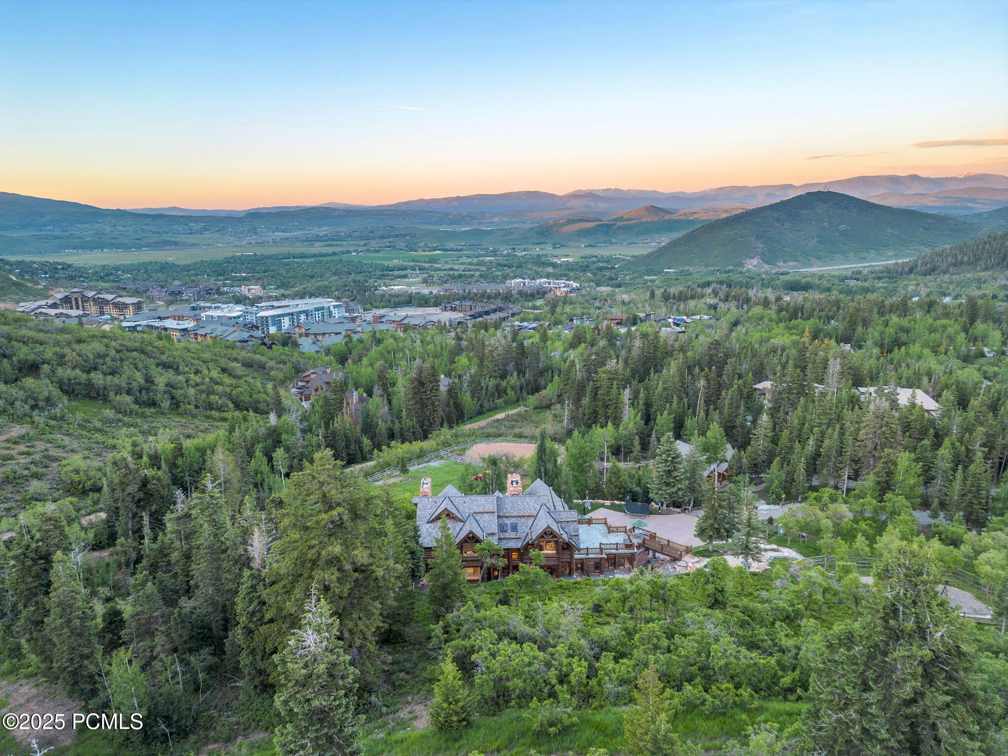 2500 W White Pine Lane