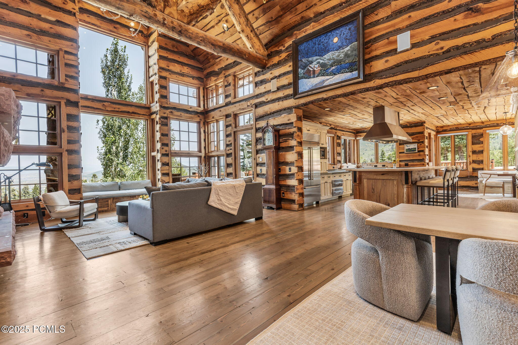 2500 W White Pine Lane